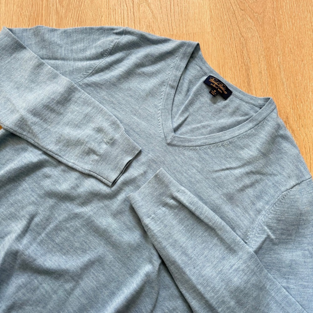Brooks Brothers Saxon Wool V-Neck Sweater Mens Medium Light Blue Heather Knit